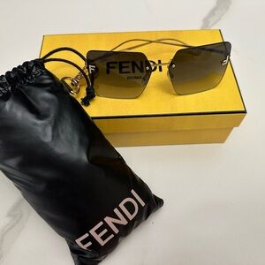 Fendi Oversized Rimless Square Sunglasses